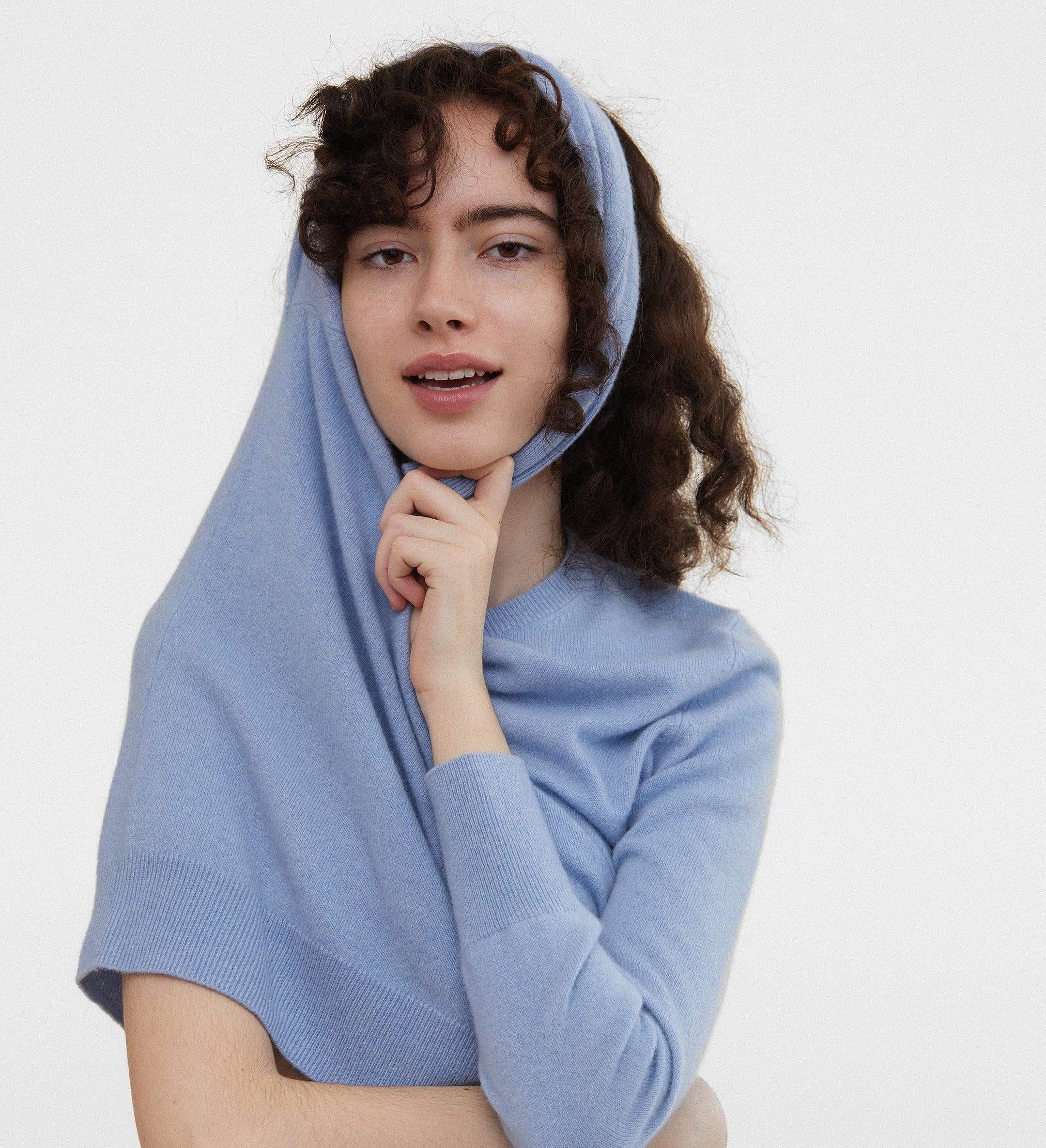 The Women’s Basic Crewneck Cashmere Sweater