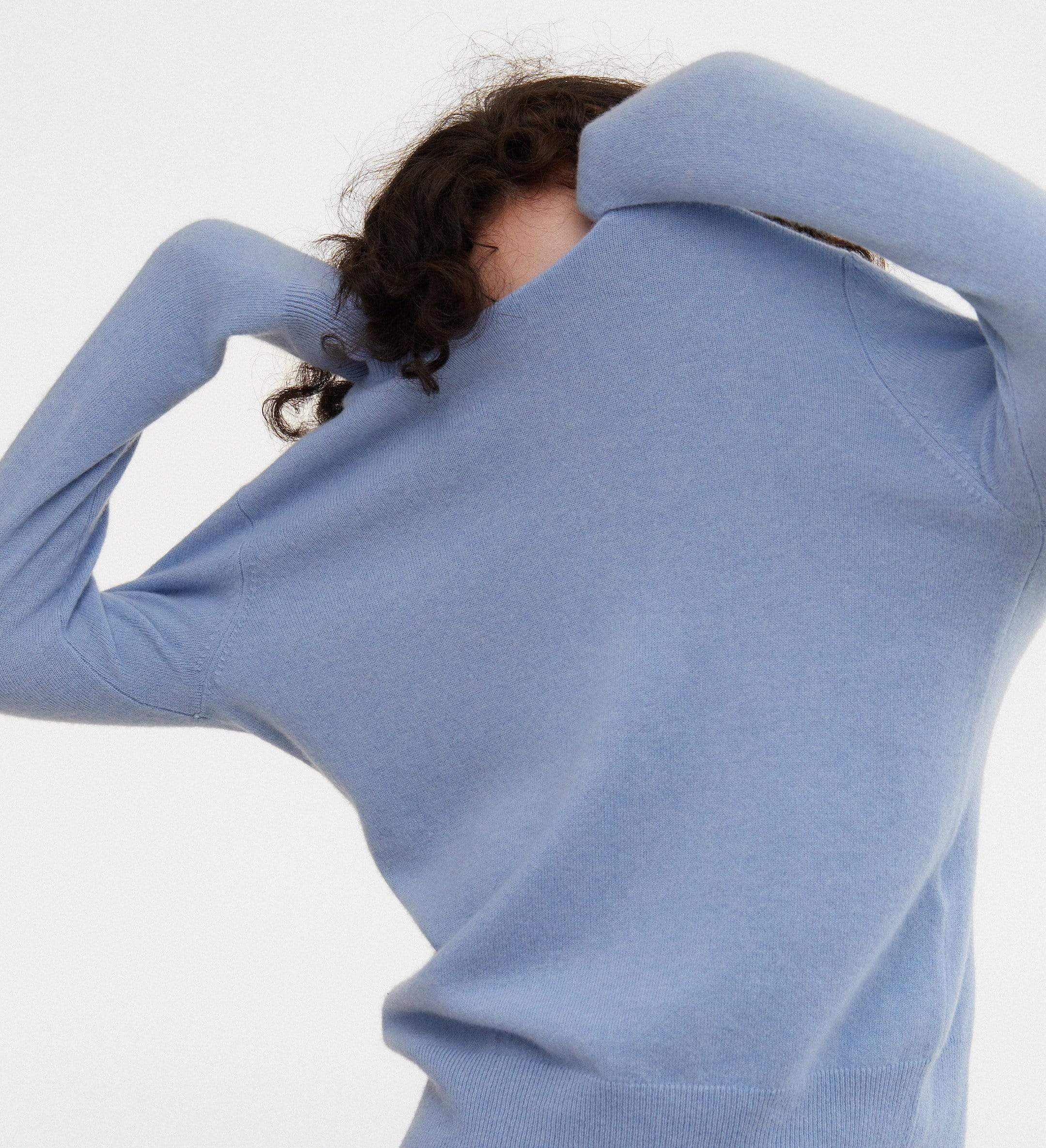 The Women’s Basic Crewneck Cashmere Sweater