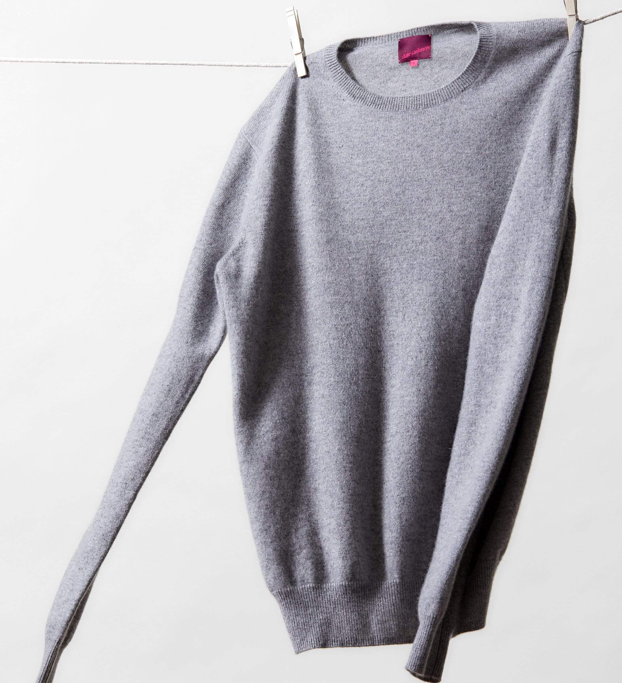 The Women’s Basic Crewneck Cashmere Sweater