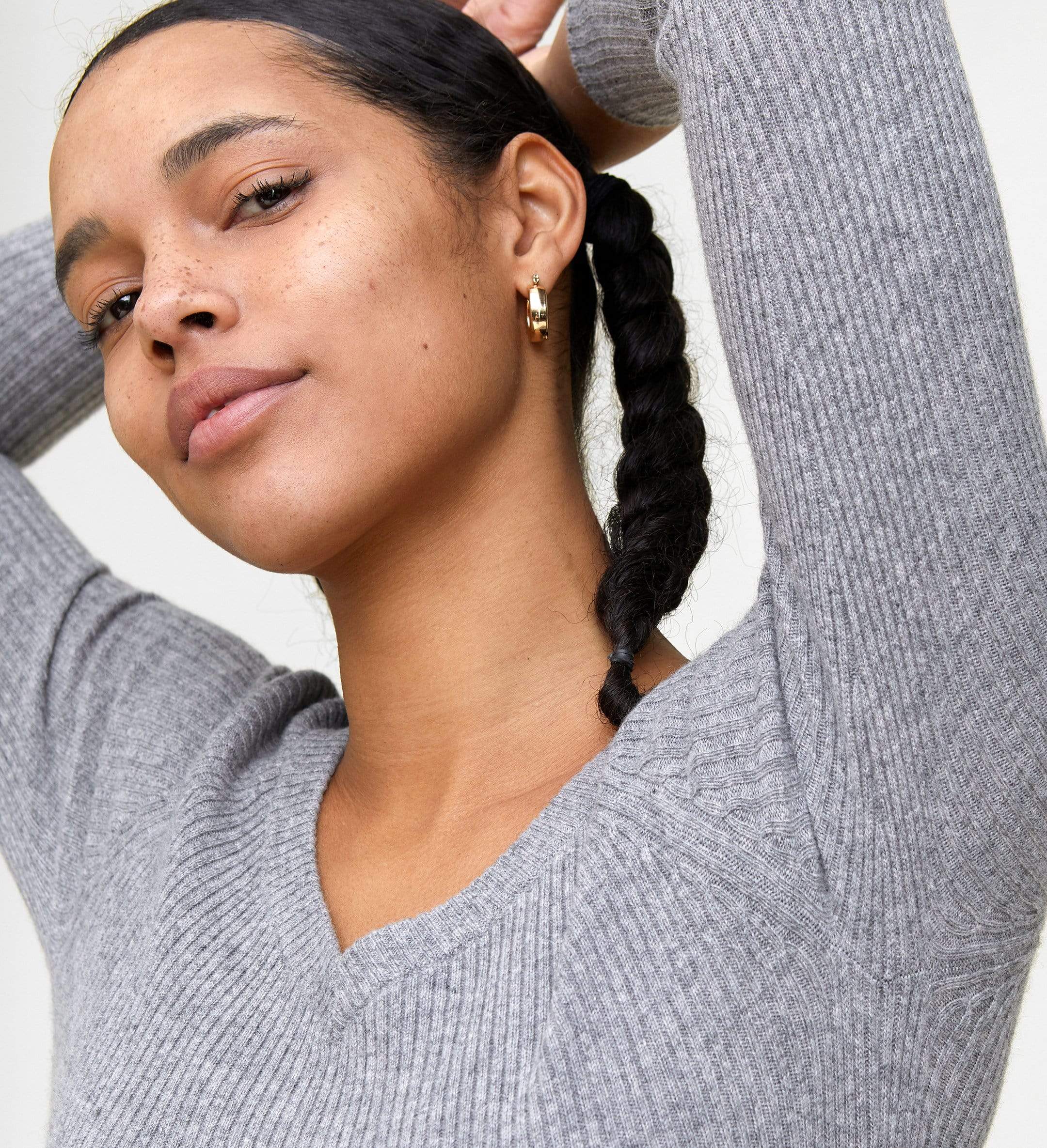 The Ribbed Subtle V-Neck Cashmere Sweater